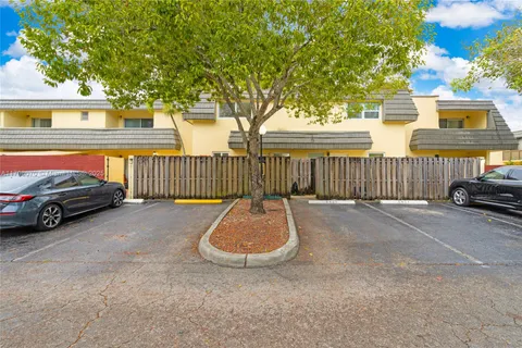 8425 SW 137th Ave # 8425, Miami FL 33183