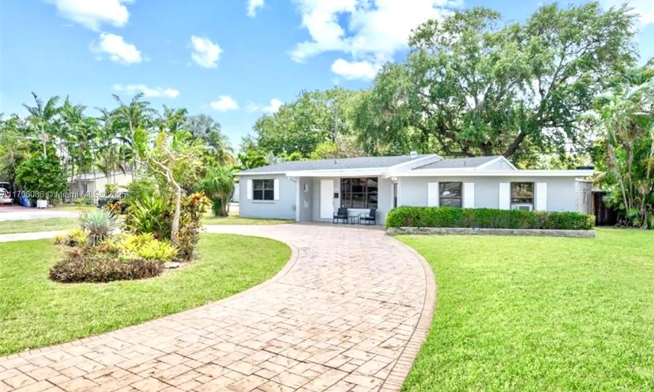 1100 N 31st Ct, Hollywood FL 33021