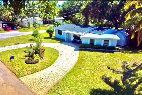 1100 N 31st Ct, Hollywood FL 33021