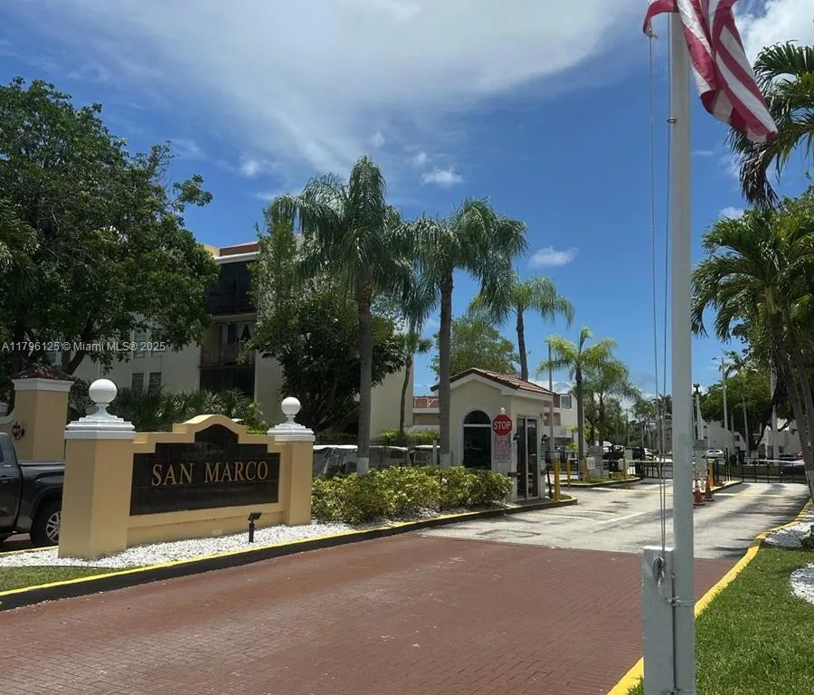 8870 Fontainebleau Blvd # 212, Miami FL 33172