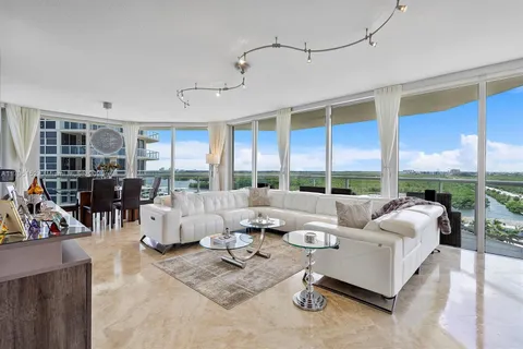 6051 N Ocean Dr # 1102, Hollywood FL 33019