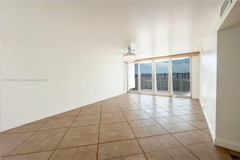 18011 Biscayne Blvd # 1001, Aventura FL 33160