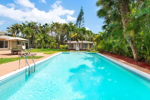 10643 NE 10th Pl, Miami Shores FL 33138