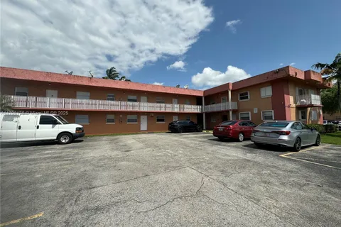 1245 W 24th St # 109, Hialeah FL 33010