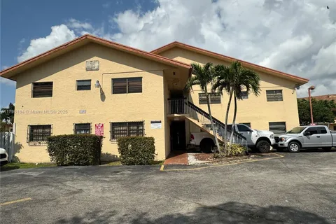 2295 W 53rd Pl # 201, Hialeah FL 33016