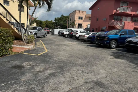 2295 W 53rd Pl # 201, Hialeah FL 33016