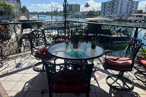 8200 Byron Ave # 3, Miami Beach FL 33141