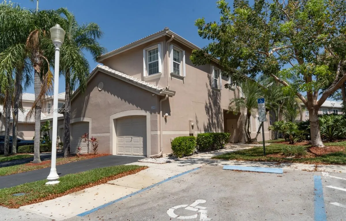 1999 Madeira Dr, Weston FL 33327