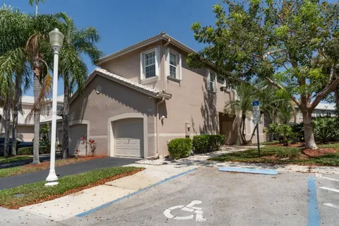 1999 Madeira Dr, Weston FL 33327