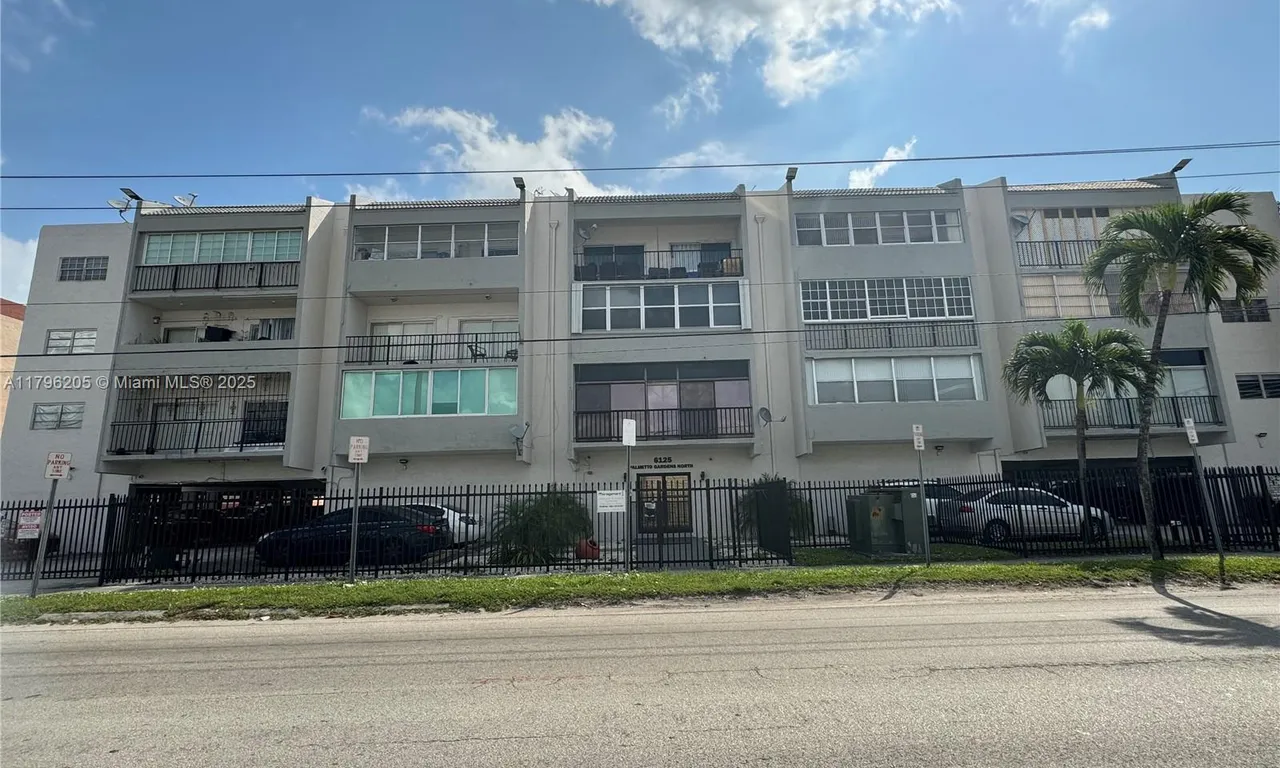 6125 W 20th Ave # 306, Hialeah FL 33012