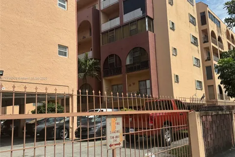 460 E 23rd St # 419, Hialeah FL 33013