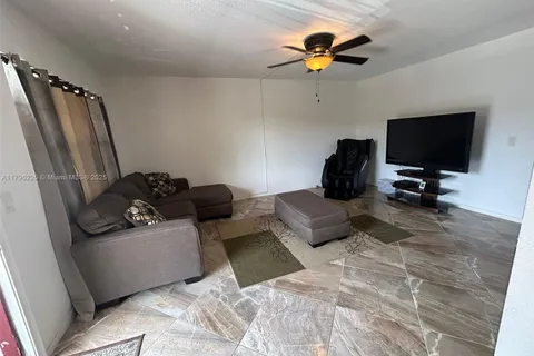 850 SW 133rd Ter # 312B, Pembroke Pines FL 33027