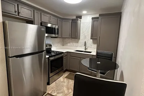 850 SW 133rd Ter # 312B, Pembroke Pines FL 33027