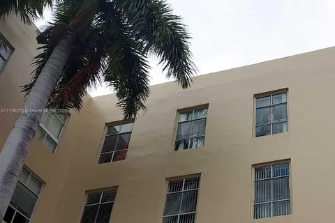 7400 W 20th Ave # 326, Hialeah FL 33016