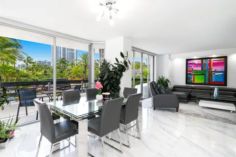 19195 NE 36th Ct # 201, Aventura FL 33180