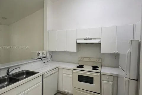 1661 SE 28th St # 206, Homestead FL 33035