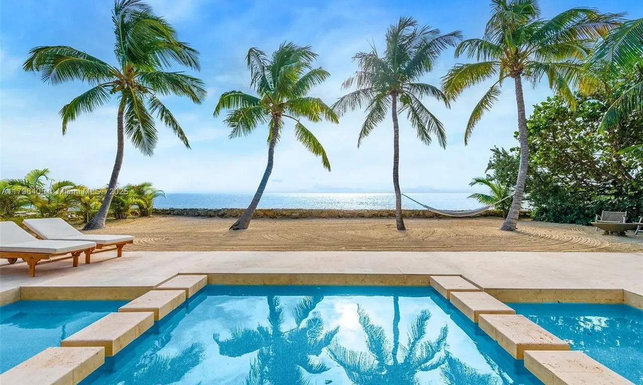 60 Ocean Front Drive, Key Largo FL 33037