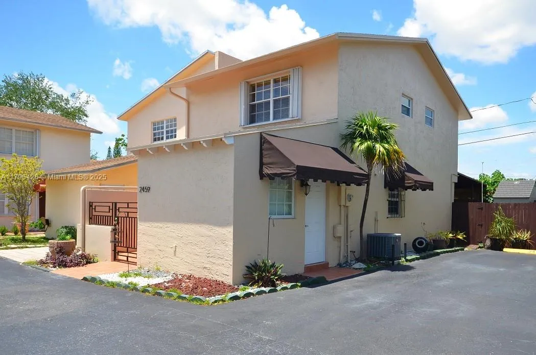 2459 SW 11th St # 4A, Miami FL 33135