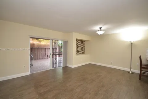 2459 SW 11th St # 4A, Miami FL 33135