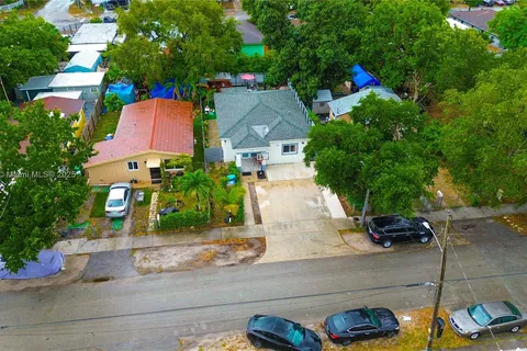 1793 NW 93rd Ter, Miami FL 33147