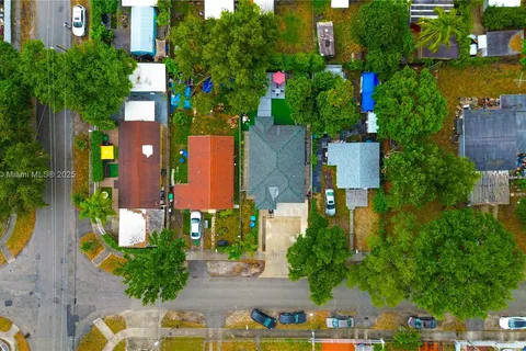 1793 NW 93rd Ter, Miami FL 33147