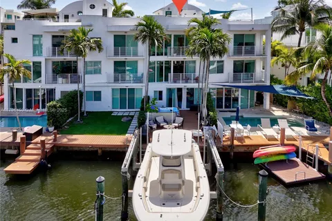 429 Hendricks Isle, Fort Lauderdale FL 33301