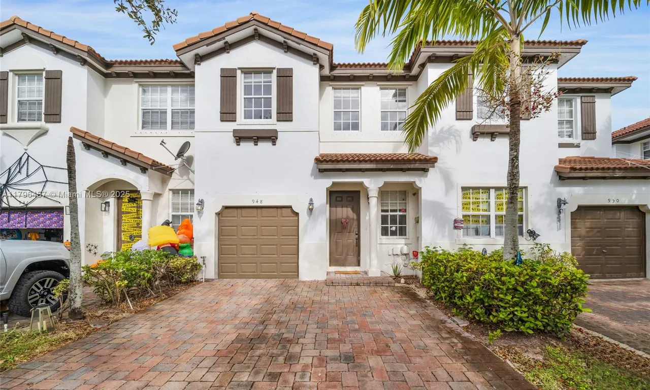948 NE 29th Ter, Homestead FL 33033