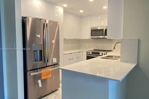 185 SE 14th Ter # 1407, Miami FL 33131