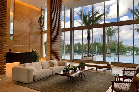 16385 Biscayne Blvd # 1806, North Miami Beach FL 33160