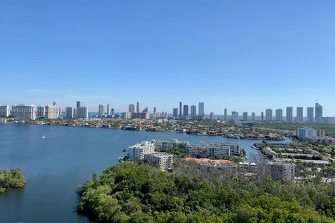 16385 Biscayne Blvd # 1806, North Miami Beach FL 33160