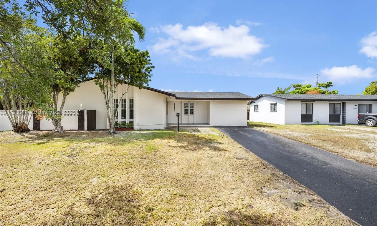 10520 SW 160th St, Miami FL 33157