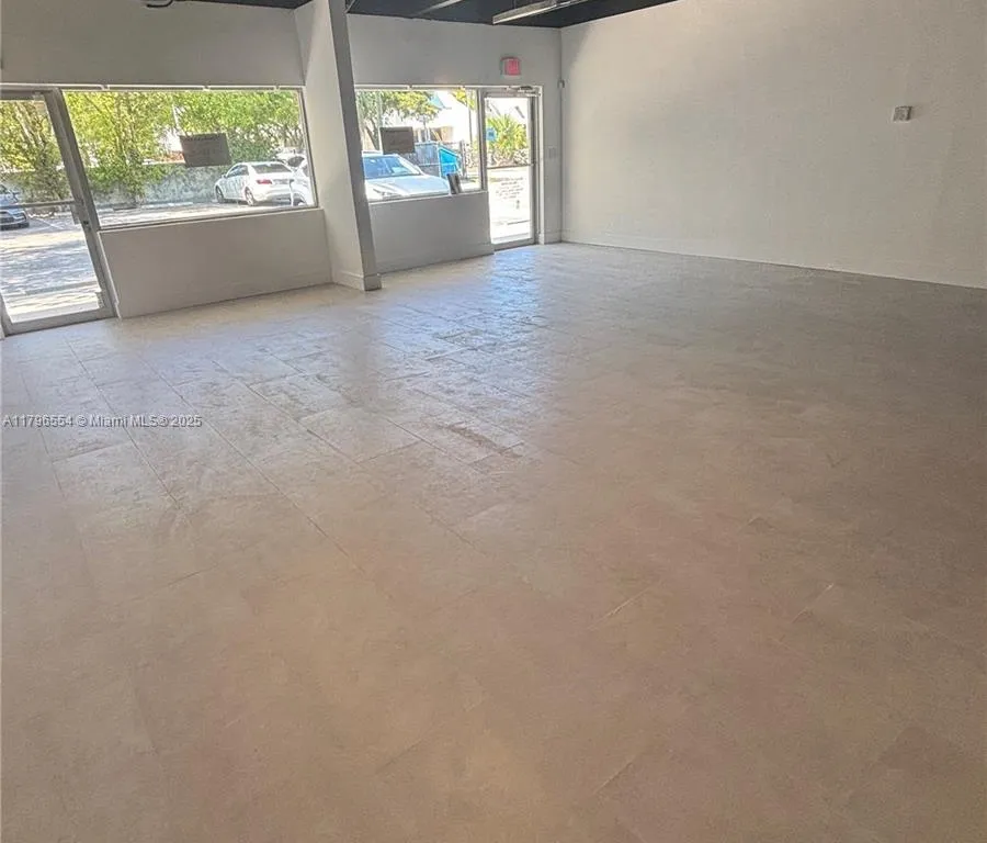 9800 SW 77th Ave, Miami FL 33156