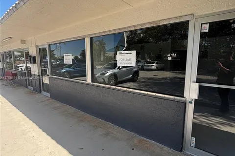 9800 SW 77th Ave, Miami FL 33156