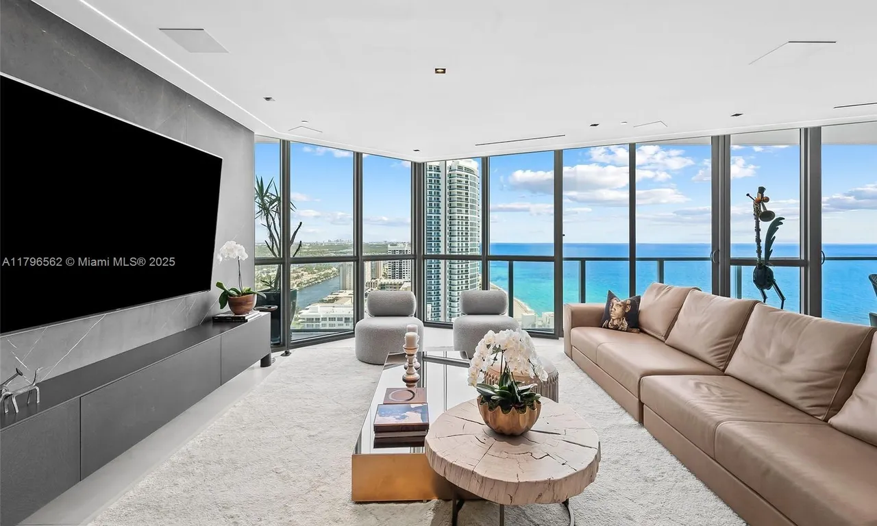 3101 S Ocean Dr # 2905, Hollywood FL 33019