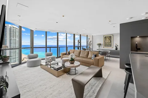 3101 S Ocean Dr # 2905, Hollywood FL 33019