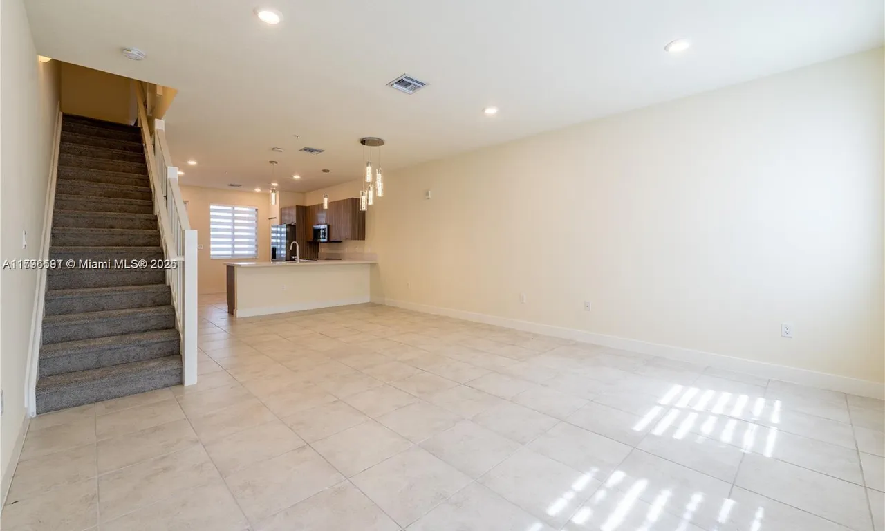 6425 NW 103rd Pl # 107, Doral FL 33178