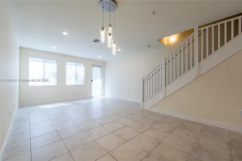 6425 NW 103rd Pl # 107, Doral FL 33178