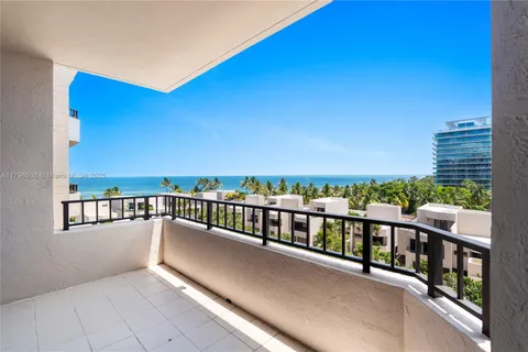 201 Crandon Blvd # 633, Key Biscayne FL 33149