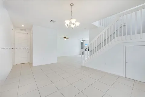 704 NE 193 St, Miami FL 33179