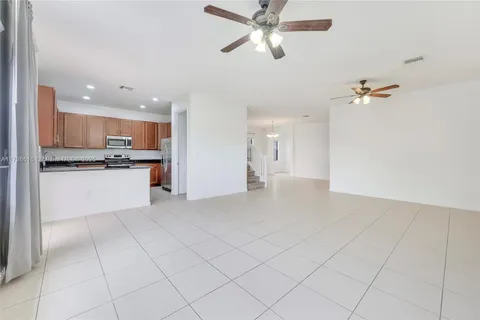 704 NE 193 St, Miami FL 33179