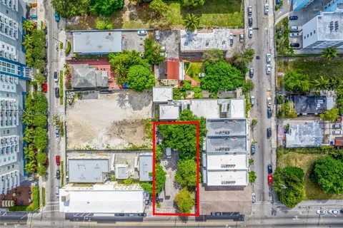 121 NW 8th Ave, Miami FL 33128