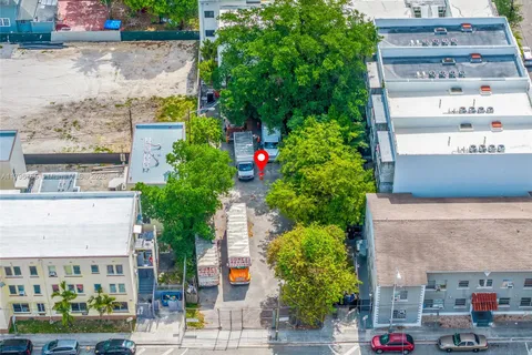 121 NW 8th Ave, Miami FL 33128