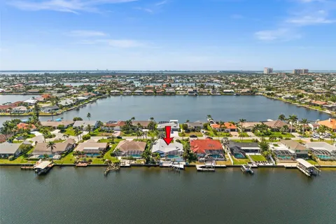 621 SW 49th LN, Cape Coral FL 33914