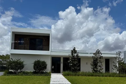 16589 N Botaniko Dr N, Weston FL 33326