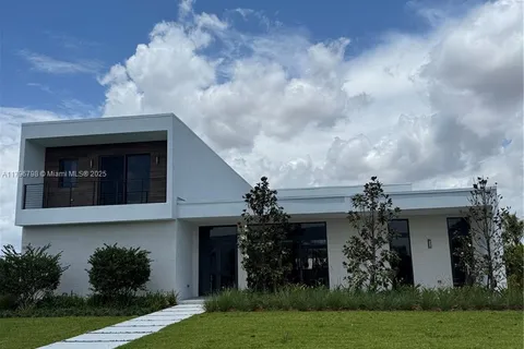 16589 N Botaniko Dr N, Weston FL 33326