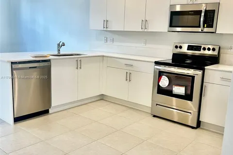 209 SW 159th Way # 209, Pembroke Pines FL 33027