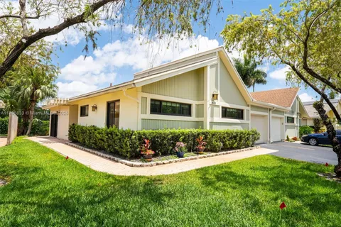 3620 E Forge Rd # 16, Davie FL 33328