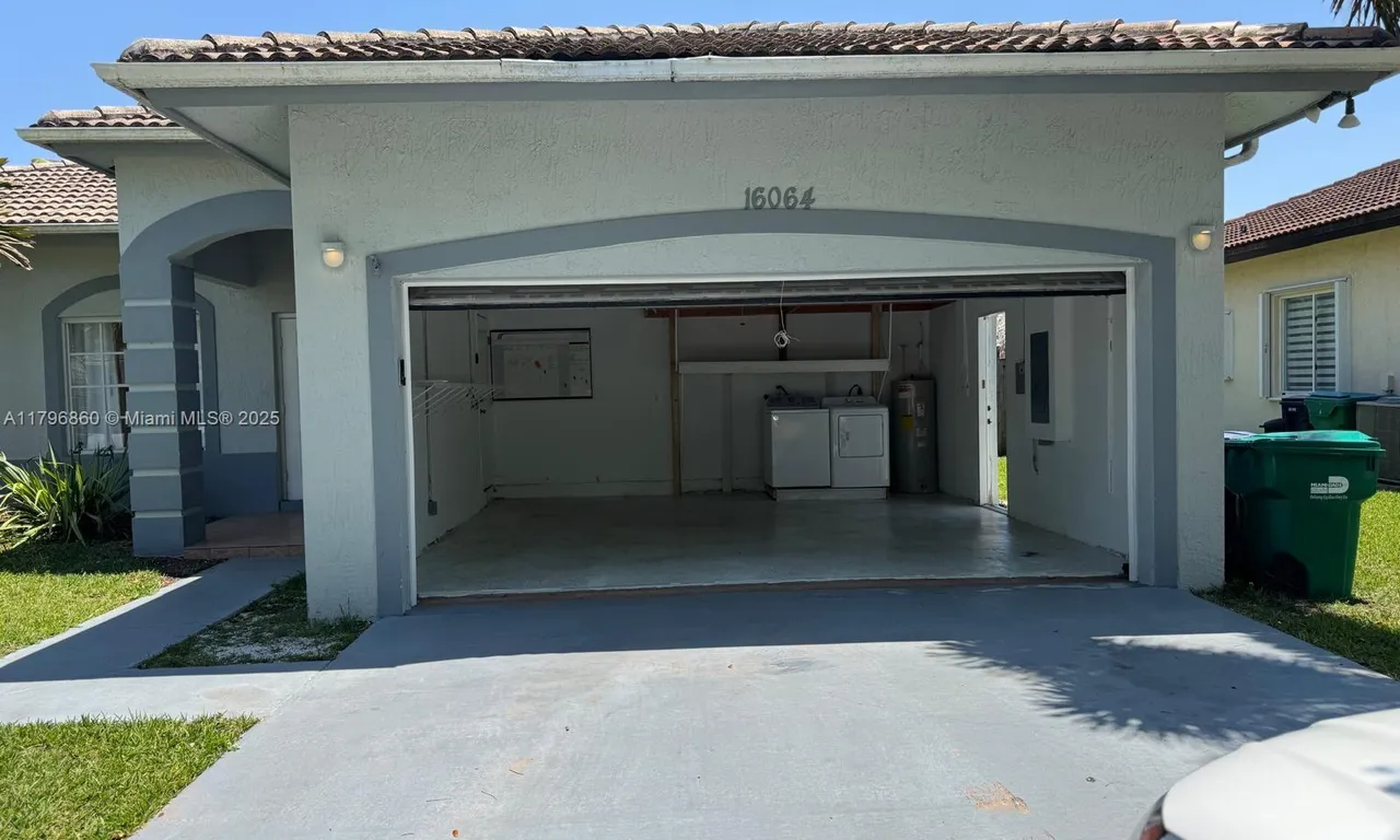16064 SW 143rd Ln, Miami FL 33196