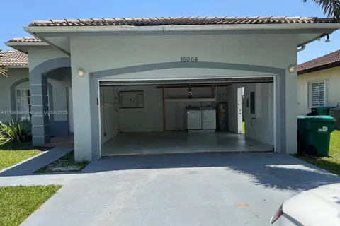 16064 SW 143rd Ln, Miami FL 33196
