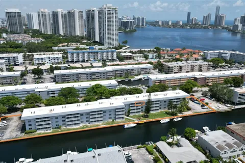 3750 NE 169th St # 408, North Miami Beach FL 33160